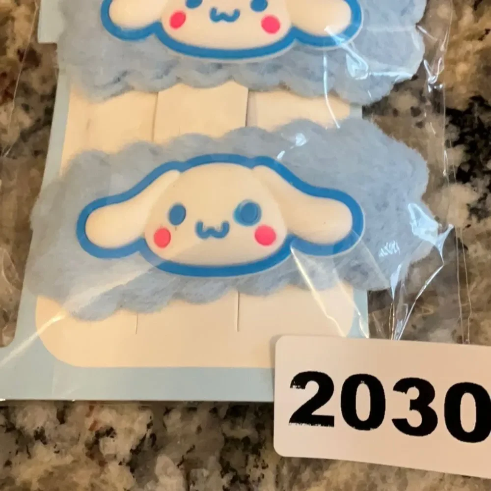 2030‎ Sanrio Set of 2 Fuzzy Hair Clips